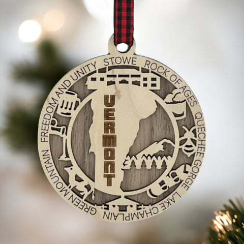 Add a touch of Green Mountain magic to your tree! Introducing the Vermont State Highlights Ornament—a miniature masterpiece celebrating the charm of the northeast. Capture the spirit of the season with a touch of New England enchantment!