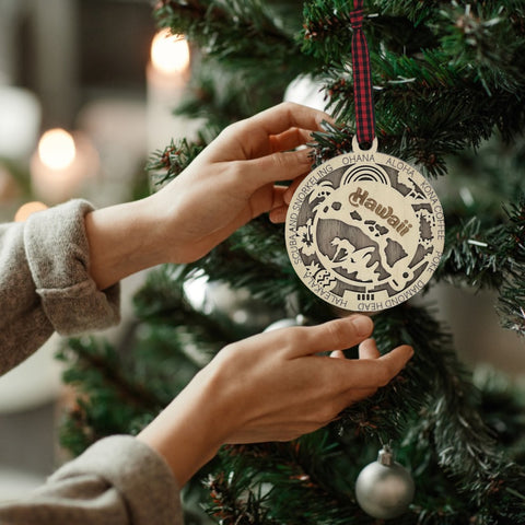 Capture the Spirit of Aloha! Elevate your holiday decor with our Hawaii State Highlights Ornament. From stunning beaches to majestic volcanoes, bring the essence of paradise to your tree! 